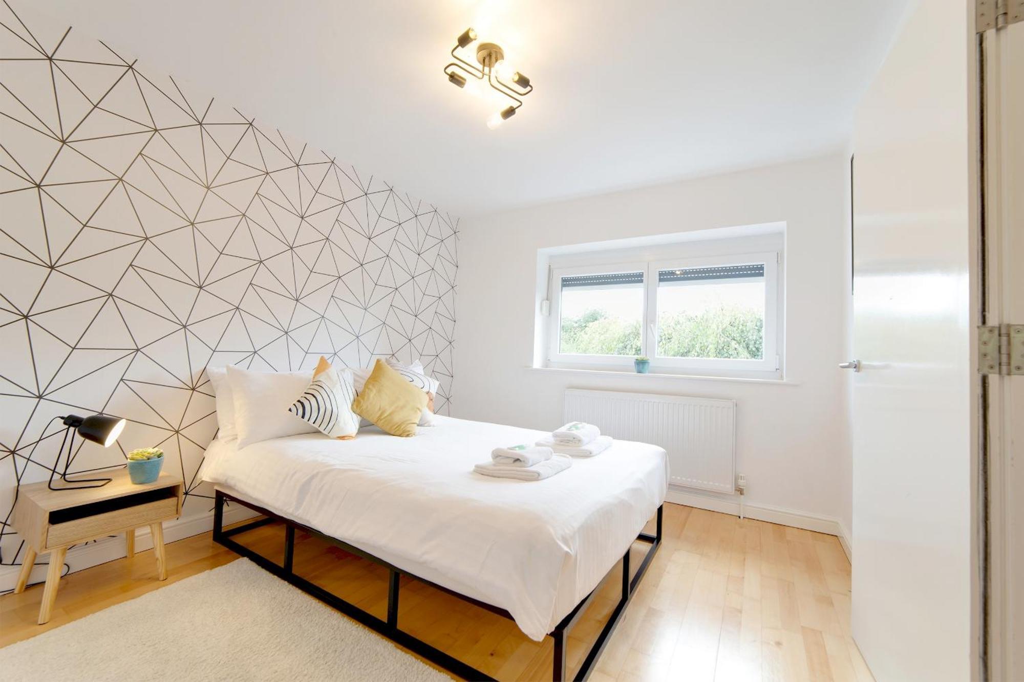 Pass The Keys 49 Byron Square Modern And Spacious 3 Bed With Free Parking Casa de férias *